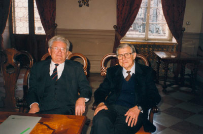 Die beiden ersten Prsidenten des Sdtiroler Burgeninstituts: Bernhard Baron Hohenbhel (rechts) und Robert von Fioreschy (links)